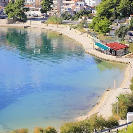 10003a Διαμέρισμα *